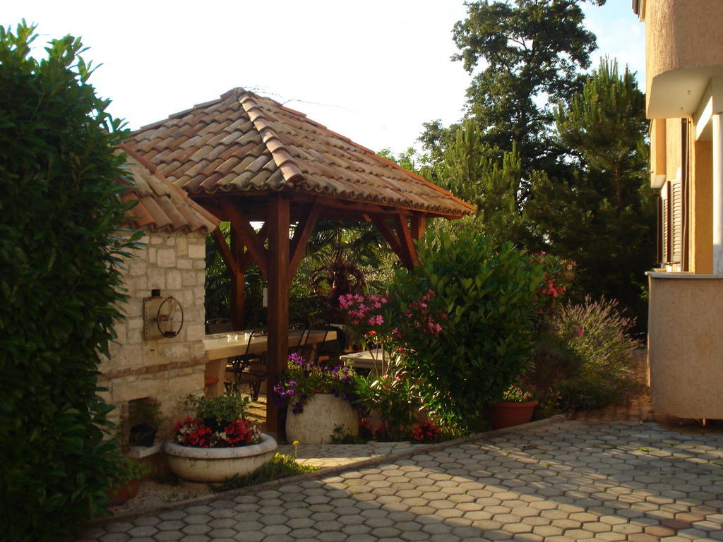 Apartments Krizine Ουμάγκ Εξωτερικό φωτογραφία